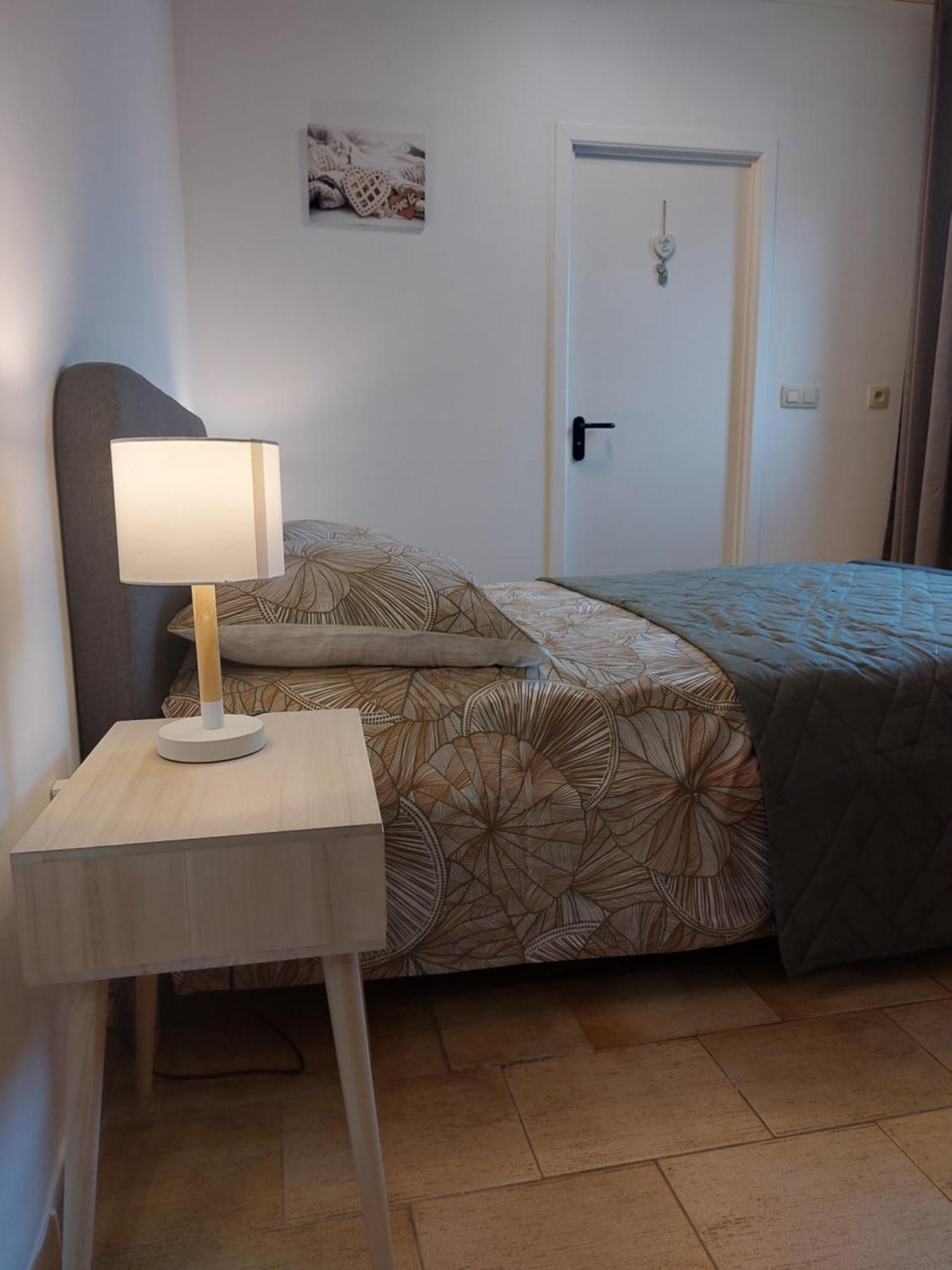 Apartmán A La Cour De La Sucrerie Binche Exteriér fotografie